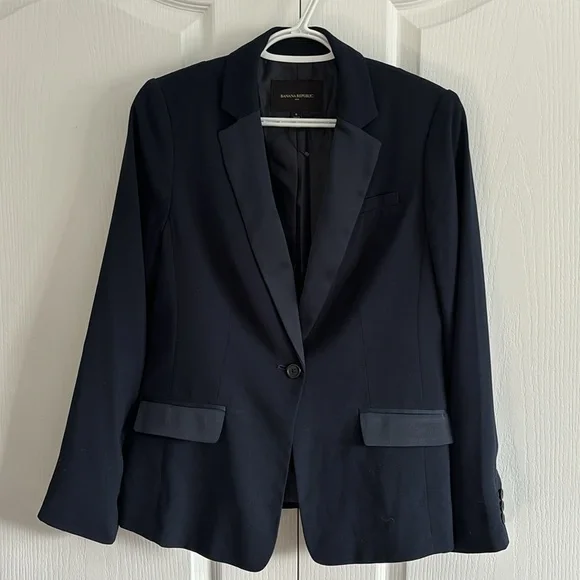 Banana Republic Navy Blazer - Picture 2 of 6